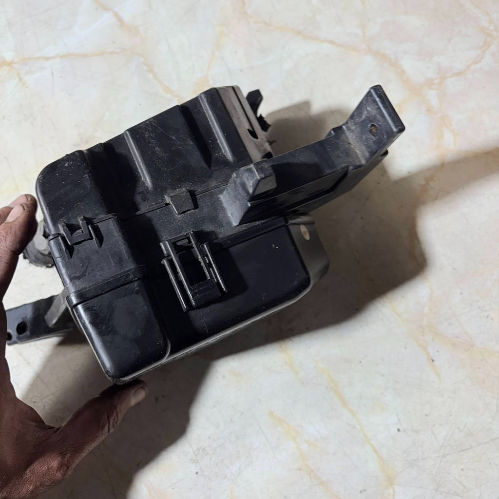 Suzuki SX4 Mk1 2006-2014 Engine Bay Fuse Box 1.6 Petrol