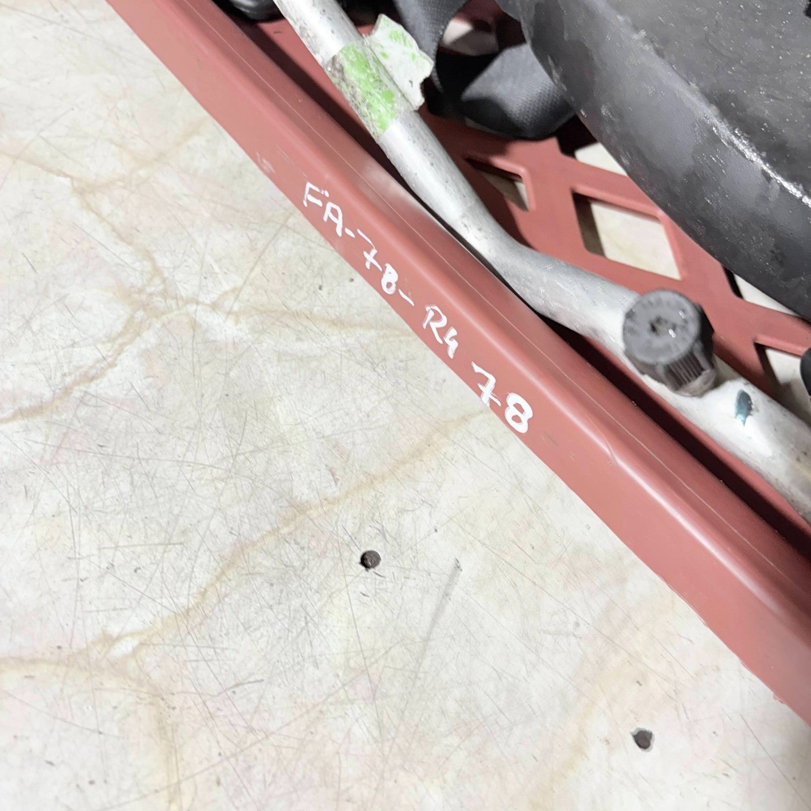 MINI 2006-2012 WIPER ARM FRONT 80005596
