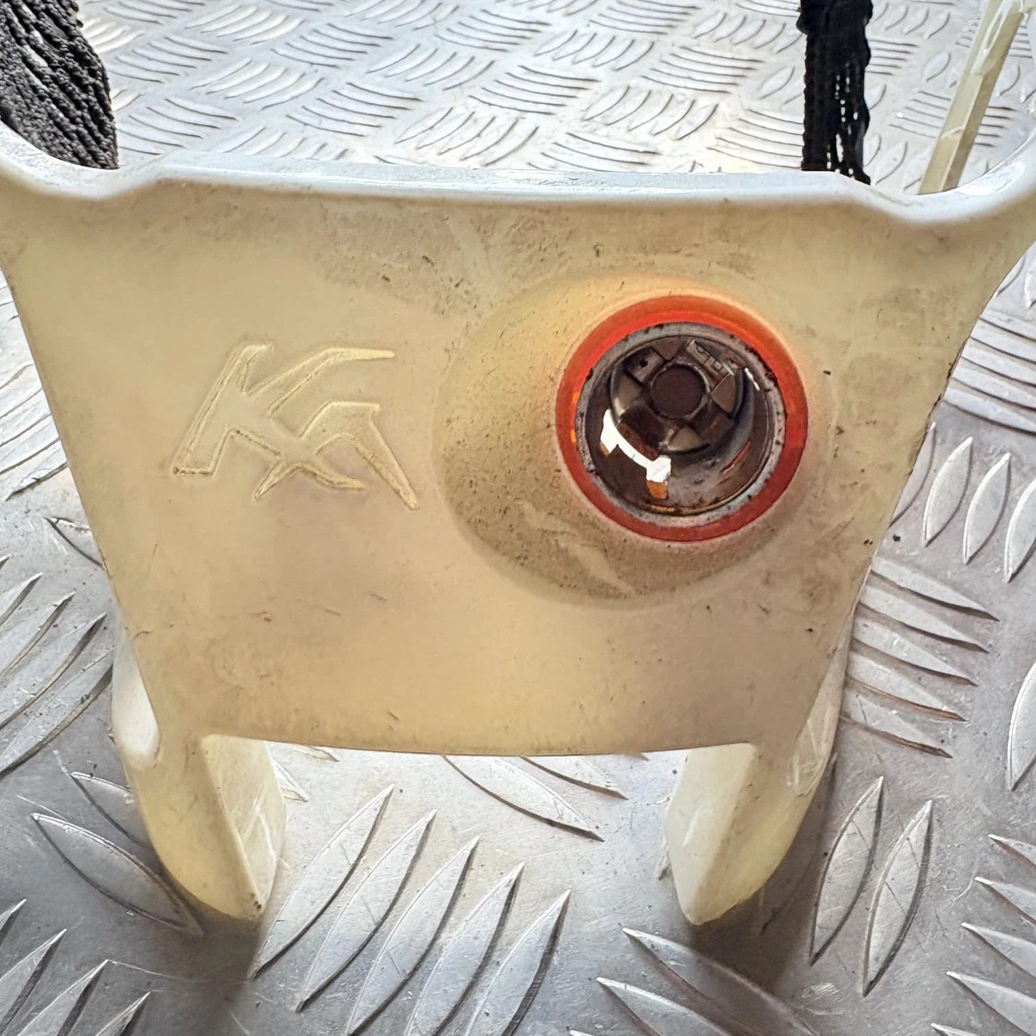 FORD KA CENTRE CONSOLE TRIM SOCKET AM9S5J-044G36-AA