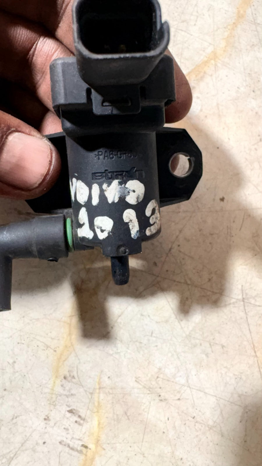 Volvo V40 2012-15 V60 2011-15 D2 1.6 Turbo Solenoid Valve 9688124580