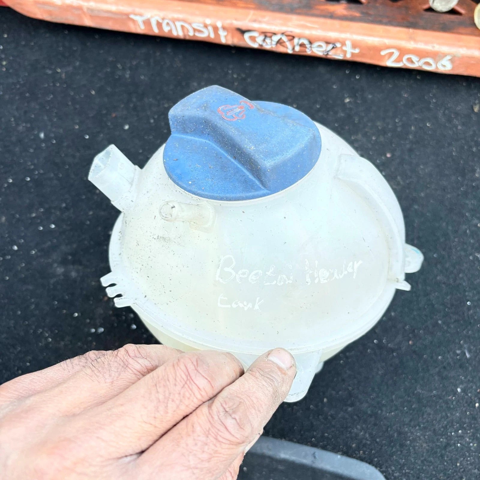 VOLKSWAGEN BEETLE 2002 COOLANT EXPANSION TANK