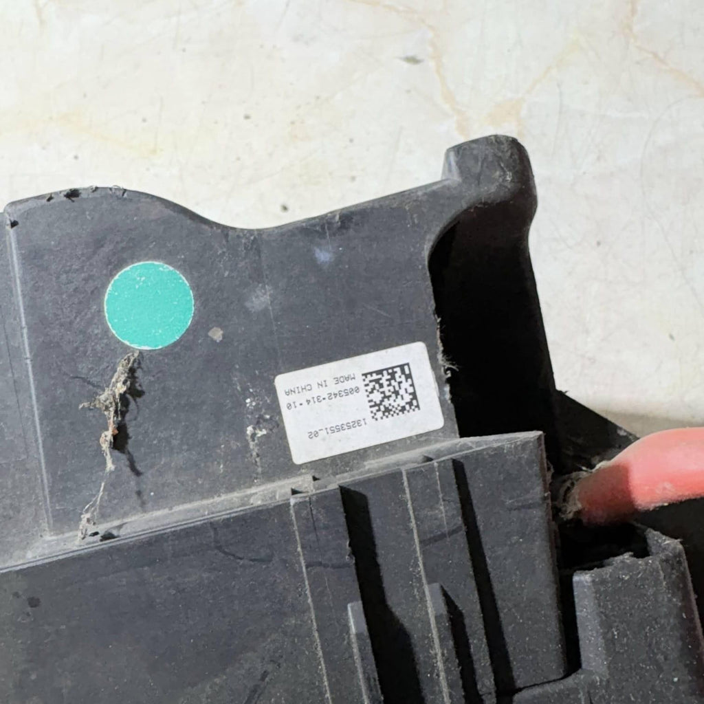 2016 VAUXHALL INSIGNIA 2.0 DIESEL ENGINE BAY FUSE BOX 13253551-02
