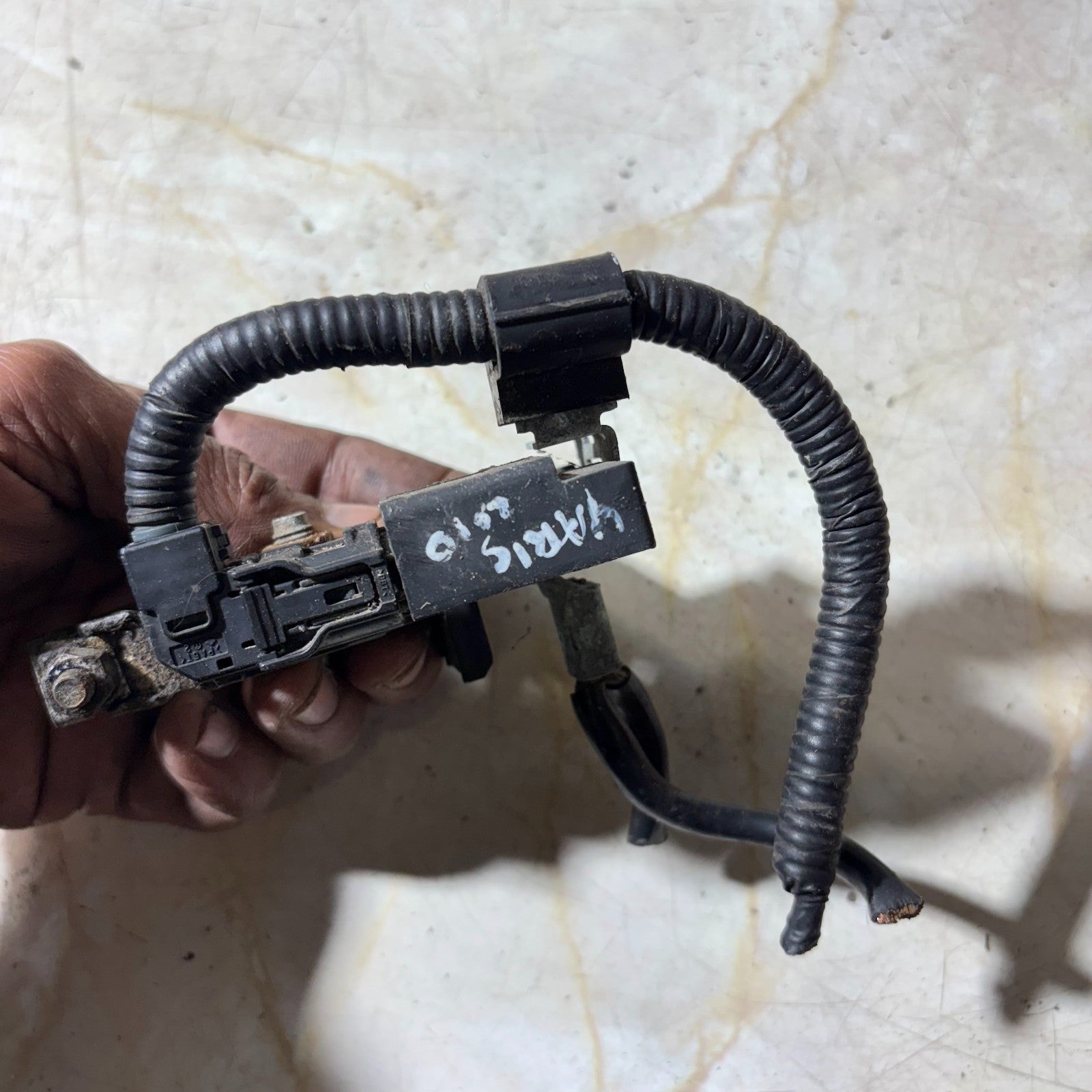 Toyota Yaris Mk2 2005-2011 Negative Battery Terminal Ground Cable Clamp