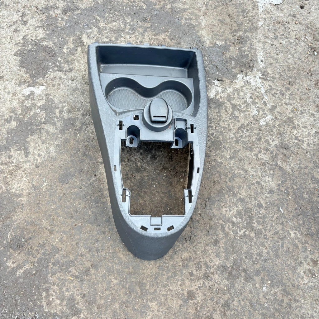 RENAULT TWINGO II CN0 2007-2014 GEARSTICK SURROUND 12V SOCKET 8200455794