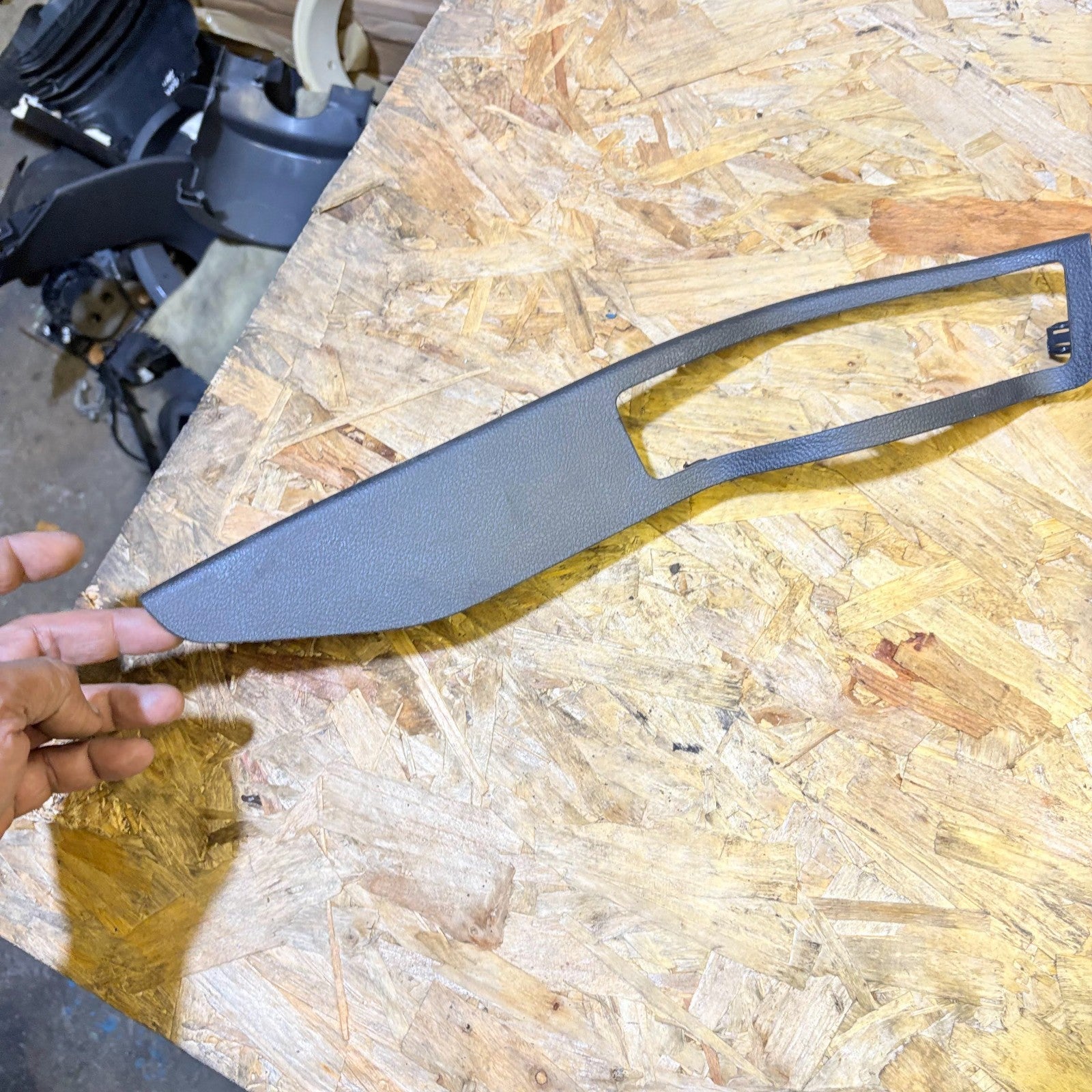 FORD FOCUS 20150-2018 HANDBRAKE LEVER COVER TRIM