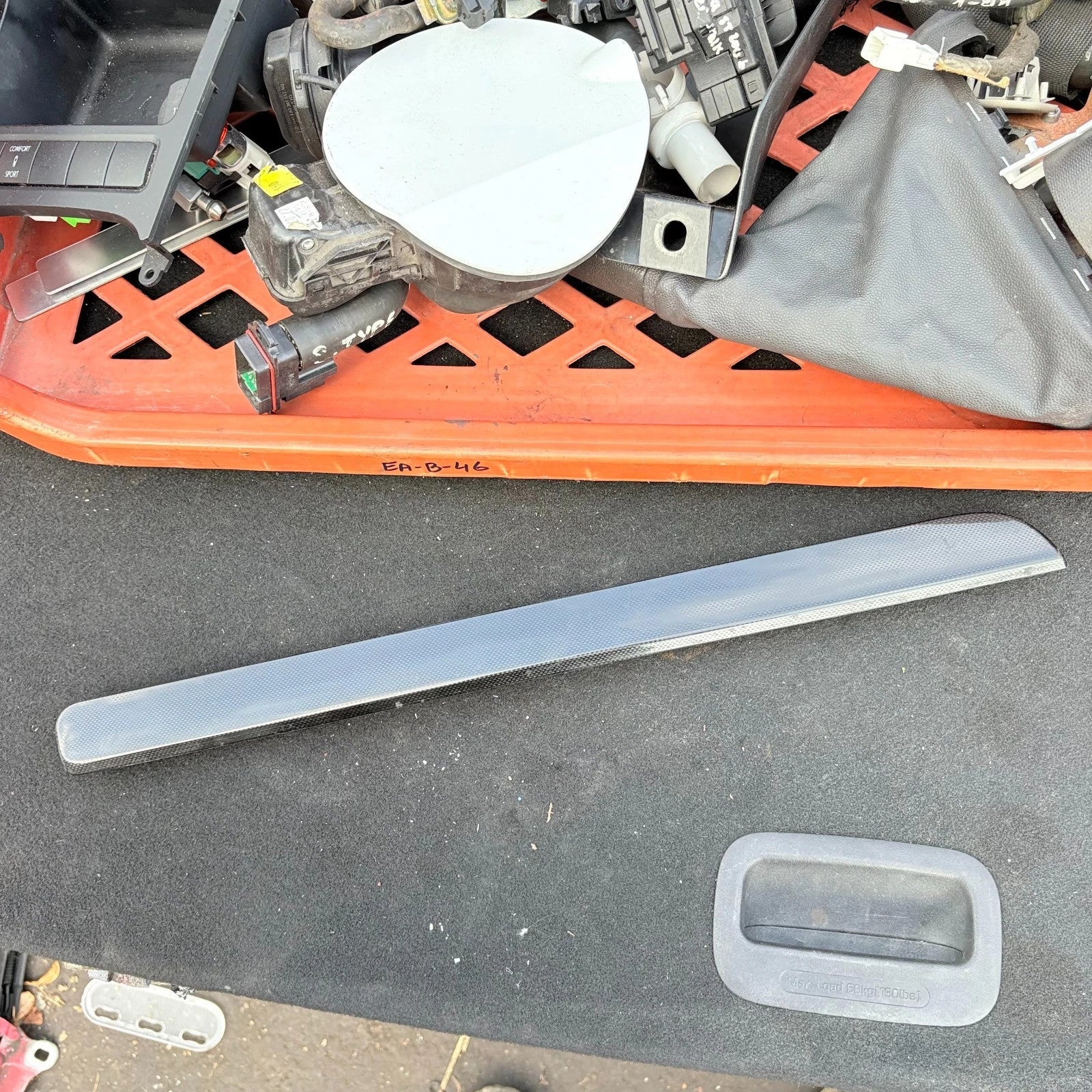2011 VOLKSWAGEN GOLF MK6 FRONT DASHBOARD SIDE TRIM 5K2858415B