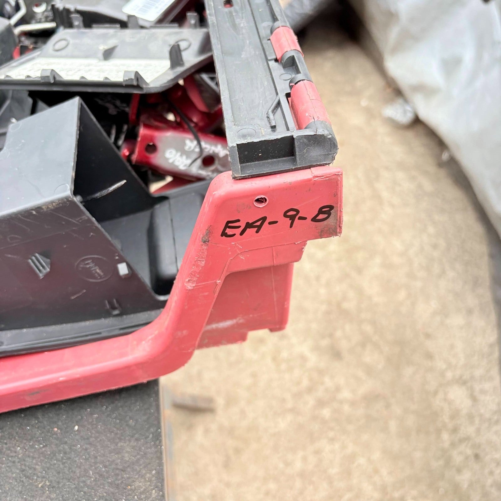 Toyota Avensis Rear Driver Side Door Hinges Top Bottom 2003-2008