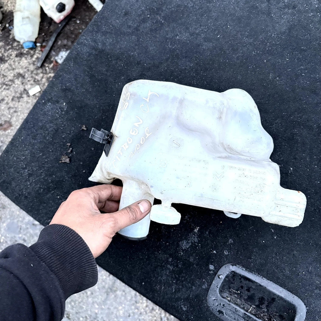 9681860980 21276900 9659433880 21276001 Citroen Windshield Wash UK152810573 2008