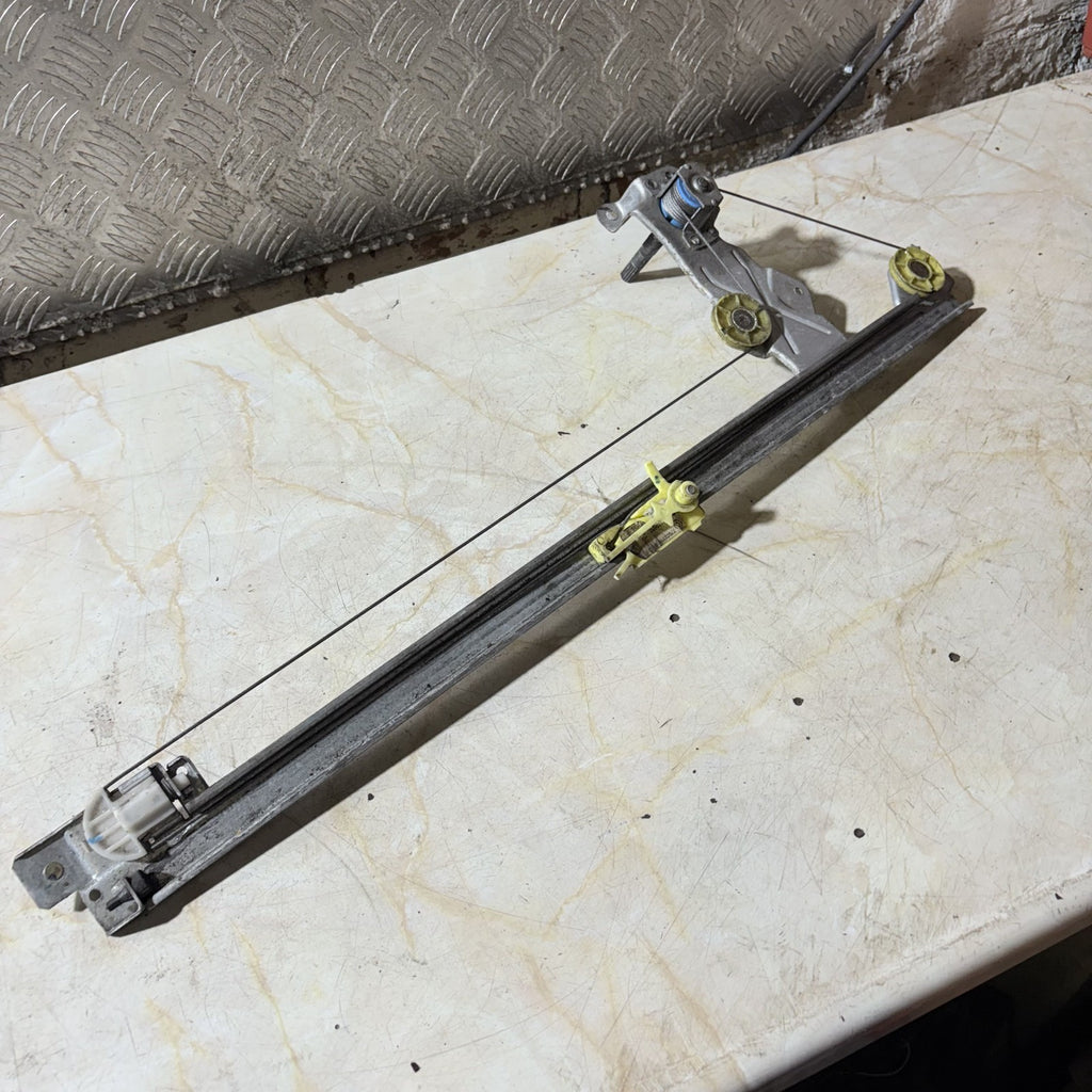 Renault Trafic II Vivaro A Primastar 2007-2014 N/S Front Manual Window Regulator