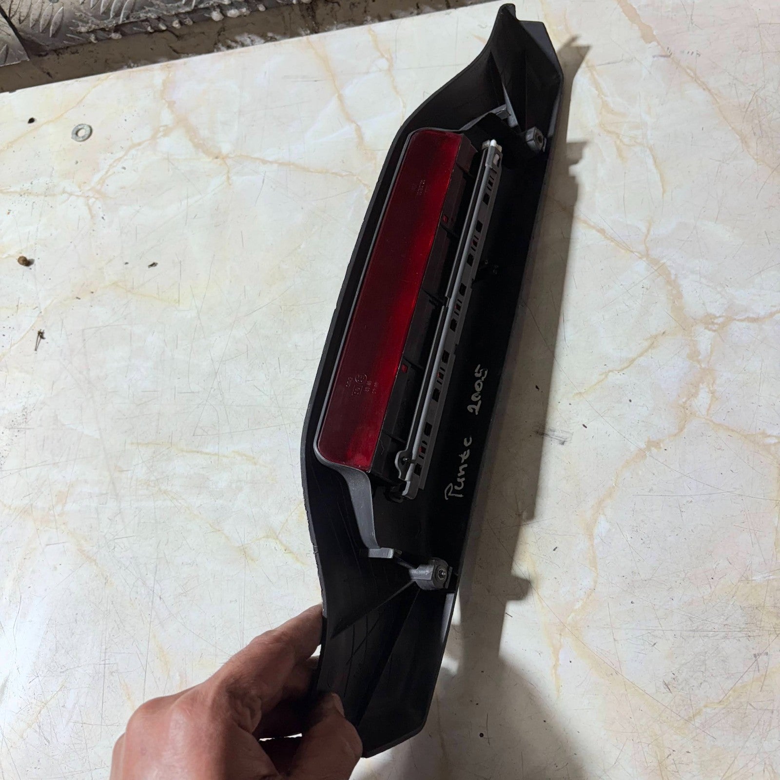FIAT PUNTO 2003-2005 THIRD STOP LAMP CENTRE BRAKE LIGHT