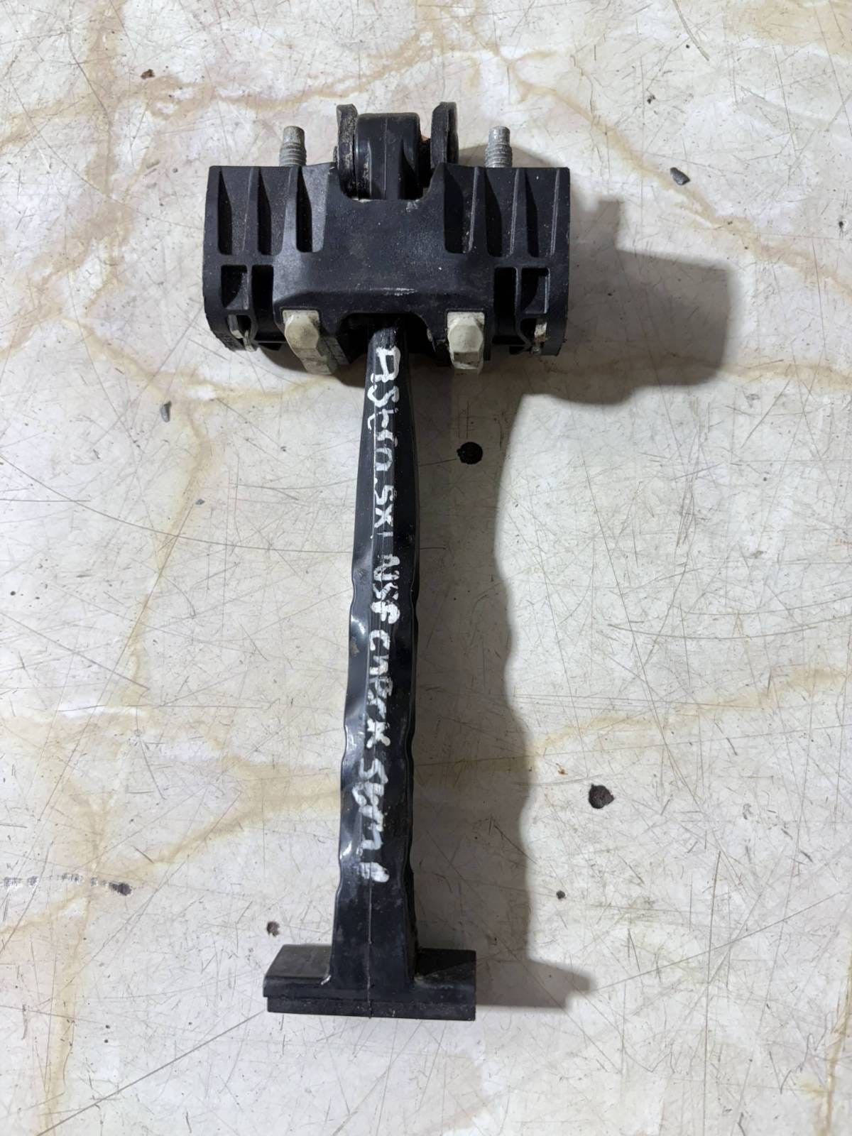VAUXHALL ASTRA H FRONT DOOR CHECK STRAP