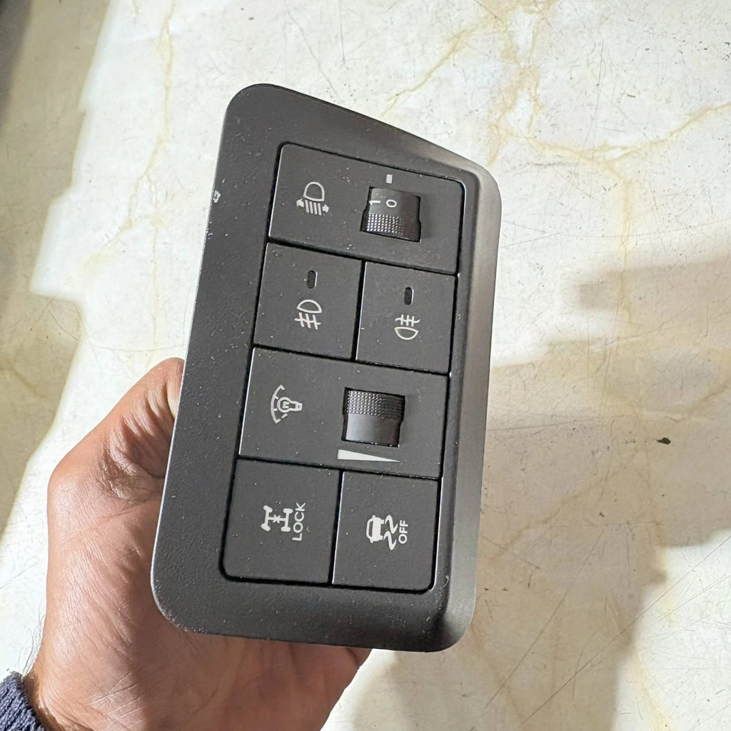 HYUNDAI SANTA FE TC MK2 (2011) CONTROL SWITCH 202002962