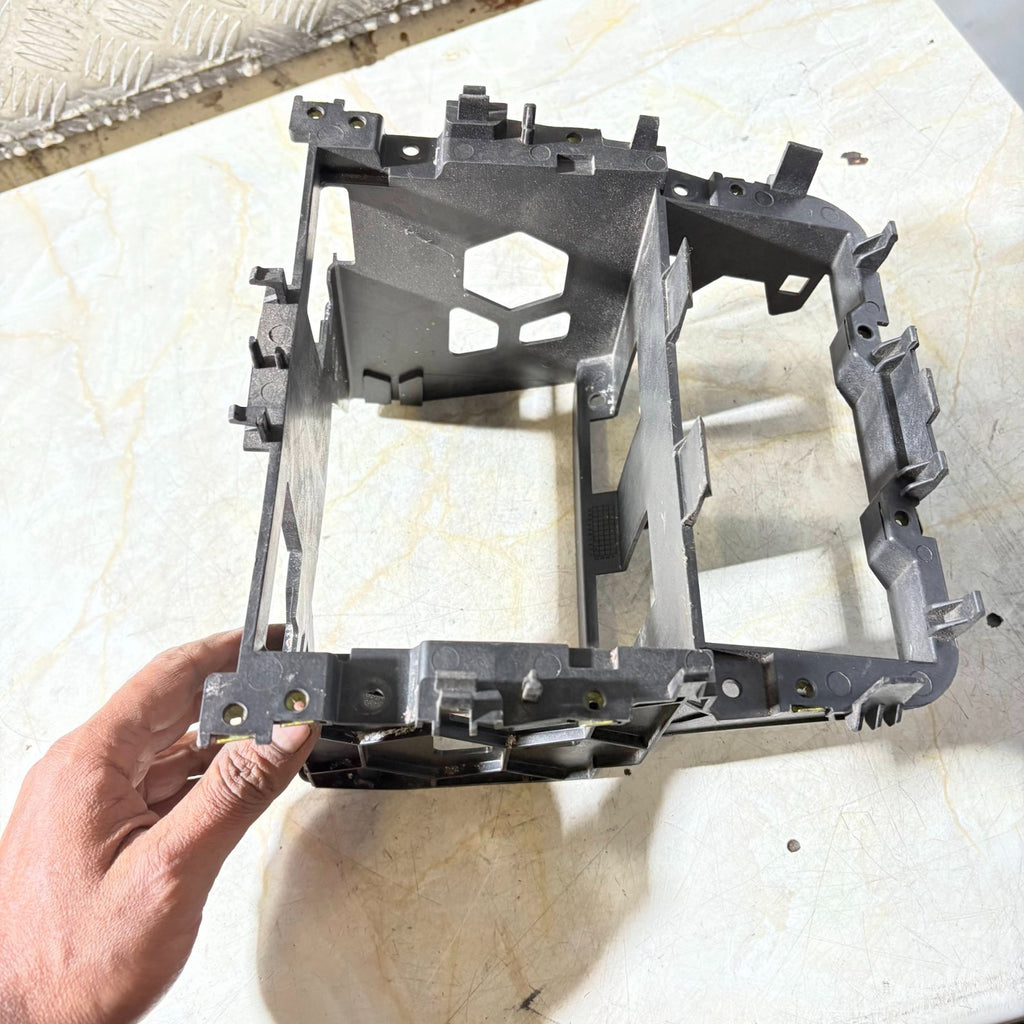 VW Golf Mk5 Mk6 Jetta Caddy 2004-2015 Radio Stereo Mount Bracket Cage 1K0858005C
