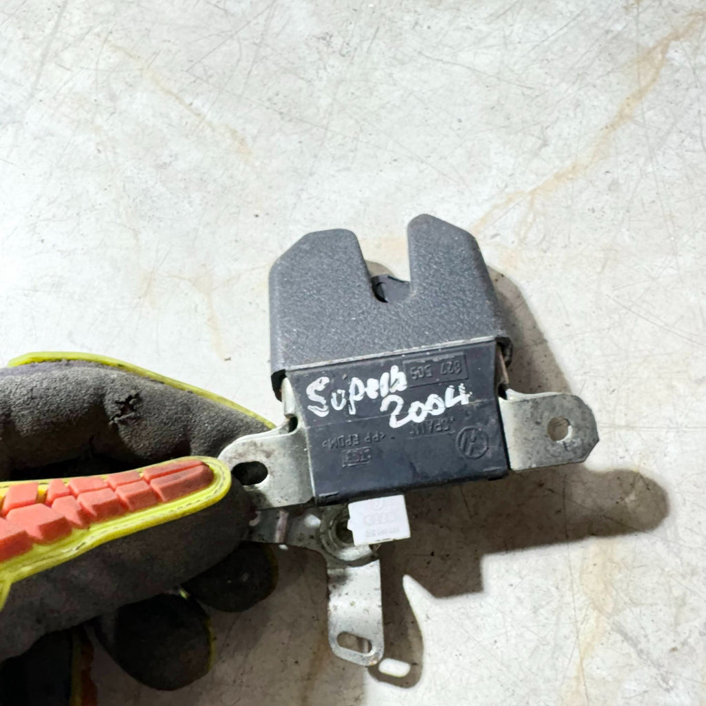Skoda Superb Mk1 3U4 2002-2008 Rear Boot Lid Lock Latch Catch 3U5827505A
