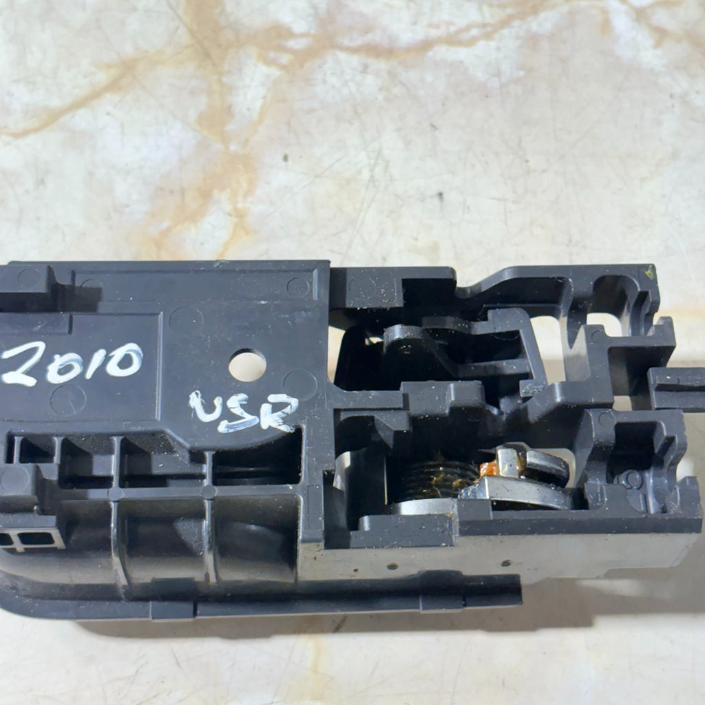 Suzuki Sx4 Left Passenger Nearside Rear Inner Door Handle Mk1 2010