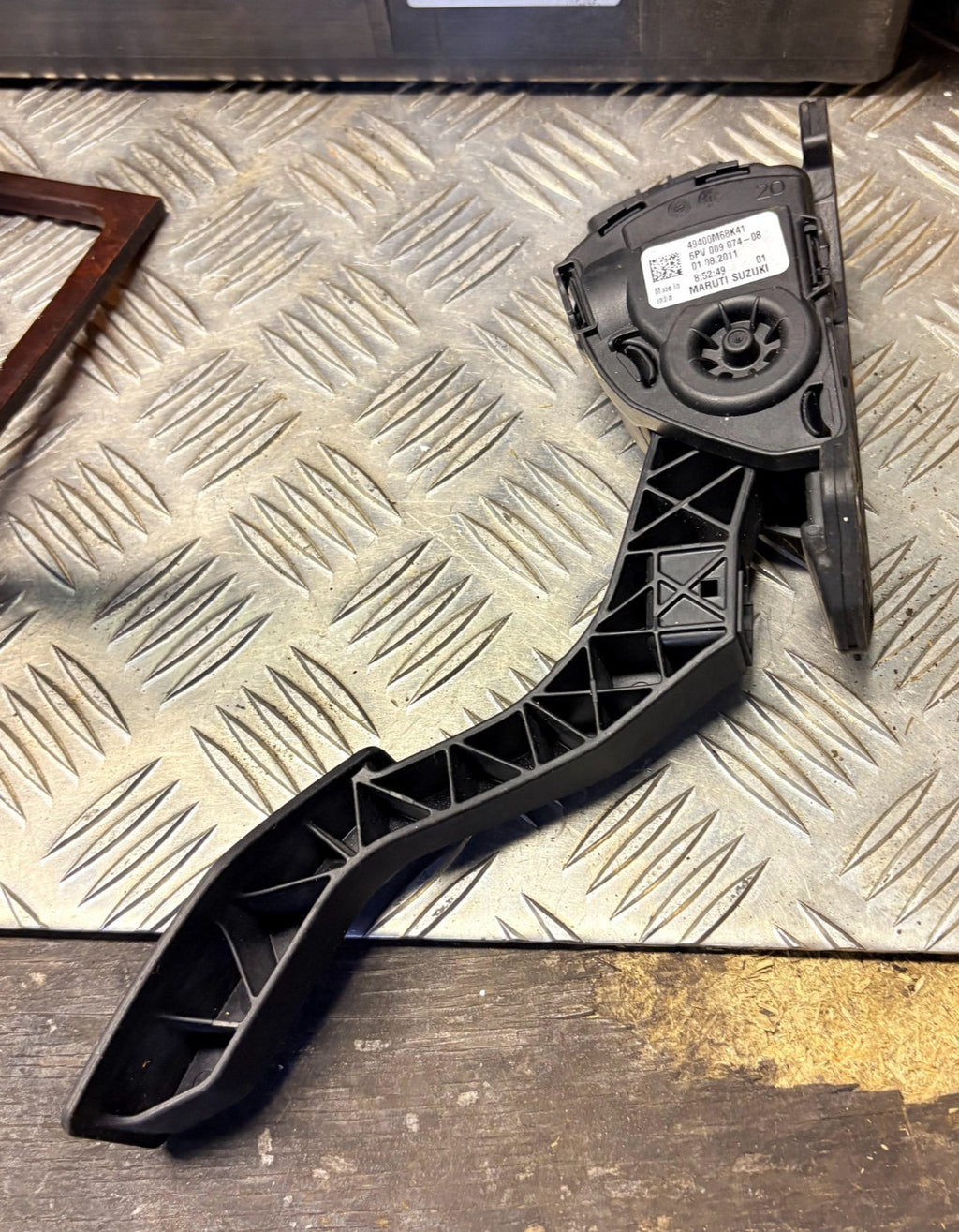 2011 SUZUKI ALTO ACCELERATOR THROTTLE PEDAL 49400M68K41