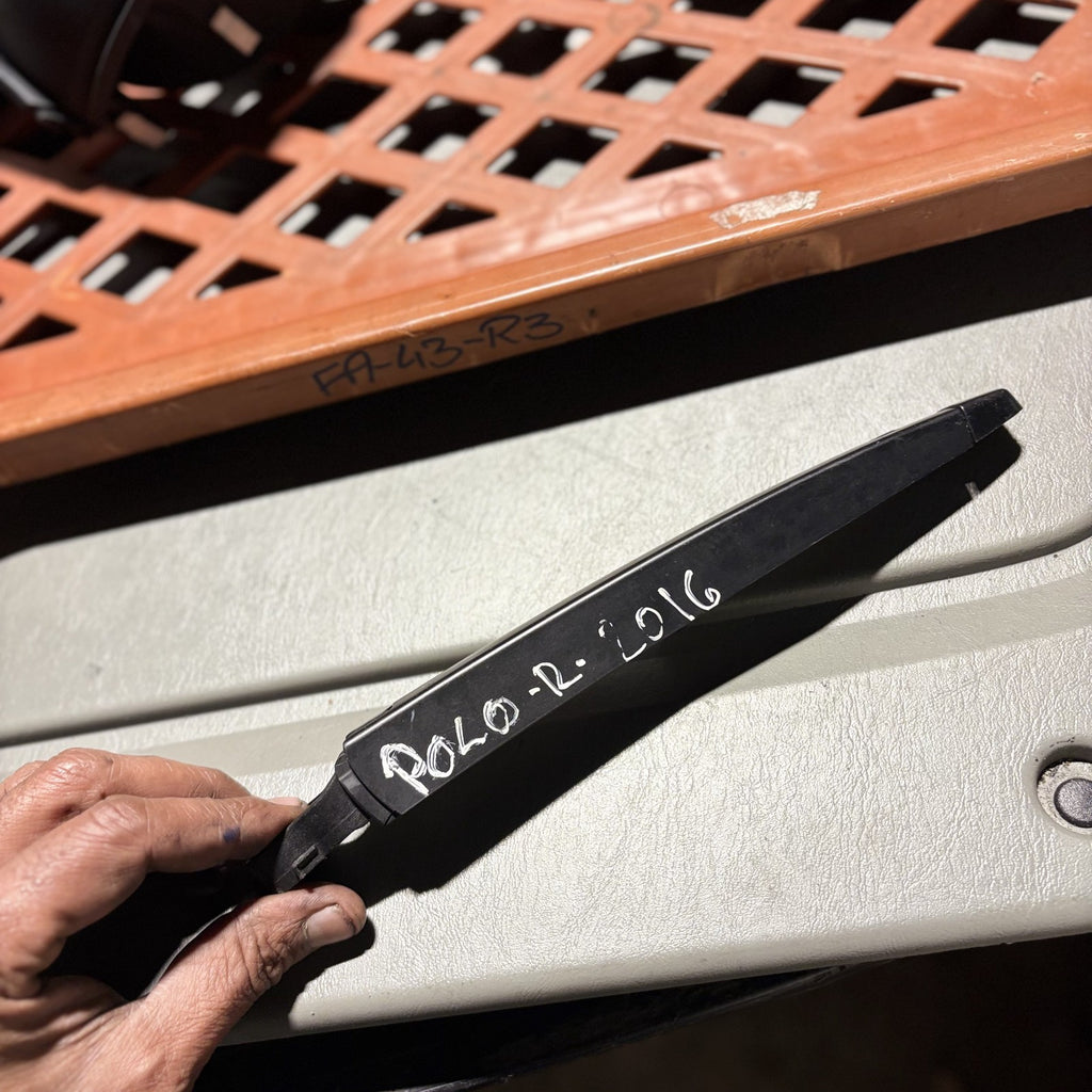 VOLKSWAGEN POLO REAR WIPER ARM 2016