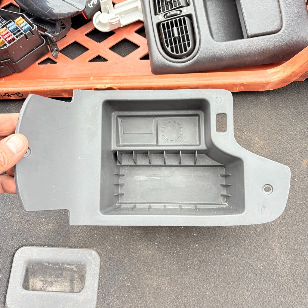 MG ZR 2001 to 2005 Centre Console Storage Pocket FHM100280