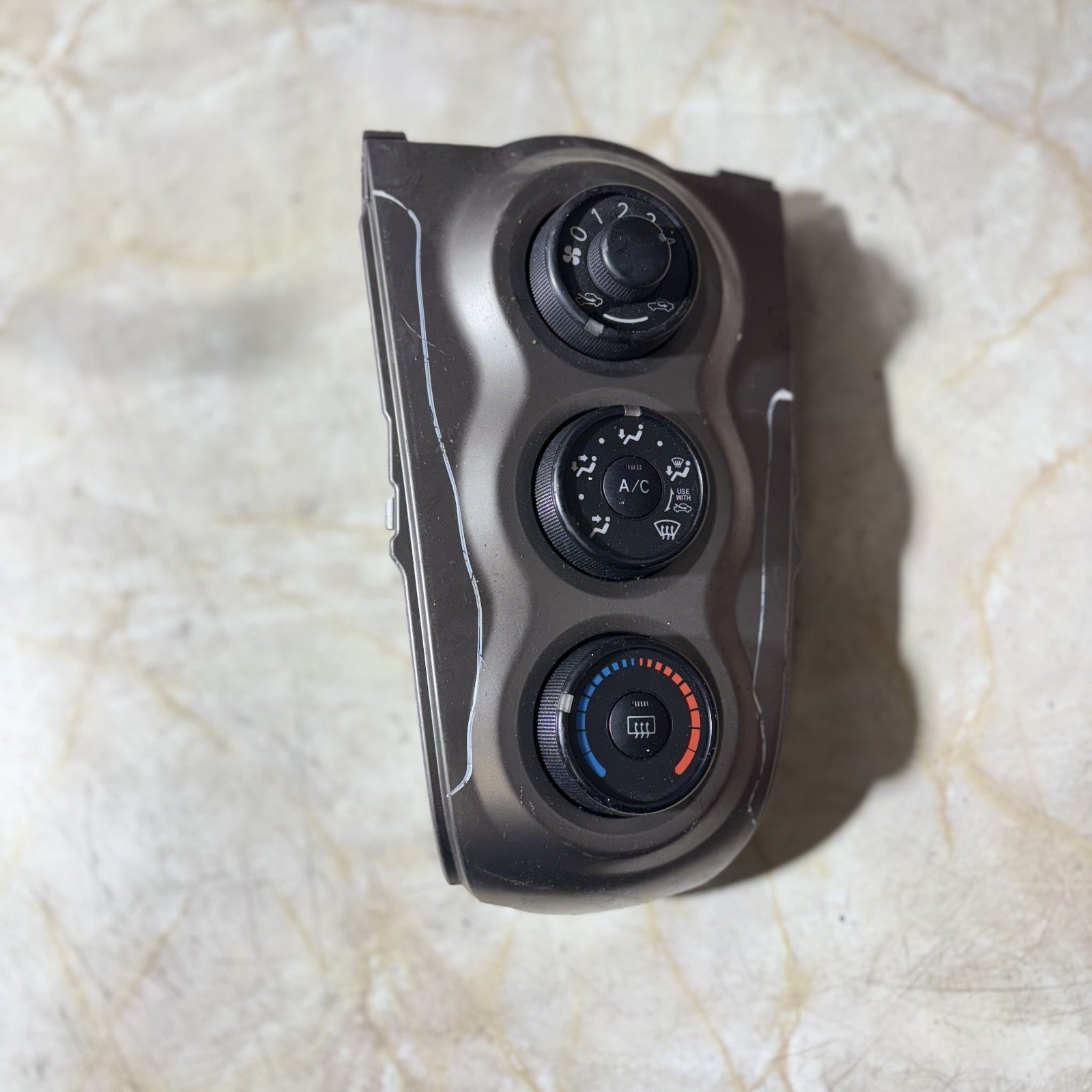 2010 TOYOTA YARIS 3DR CLIMATE CONTROLS WITH A/C 55406-0D190