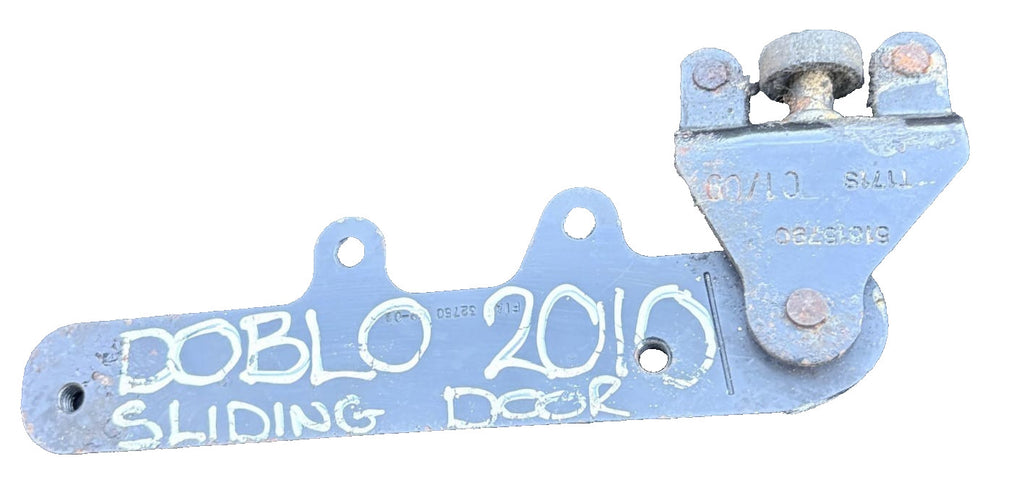2010 Guide roller guide rail sliding door bottom Fiat Doblo 263 51815790