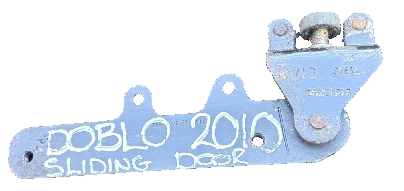 2010 Guide roller guide rail sliding door bottom Fiat Doblo 263 51815790