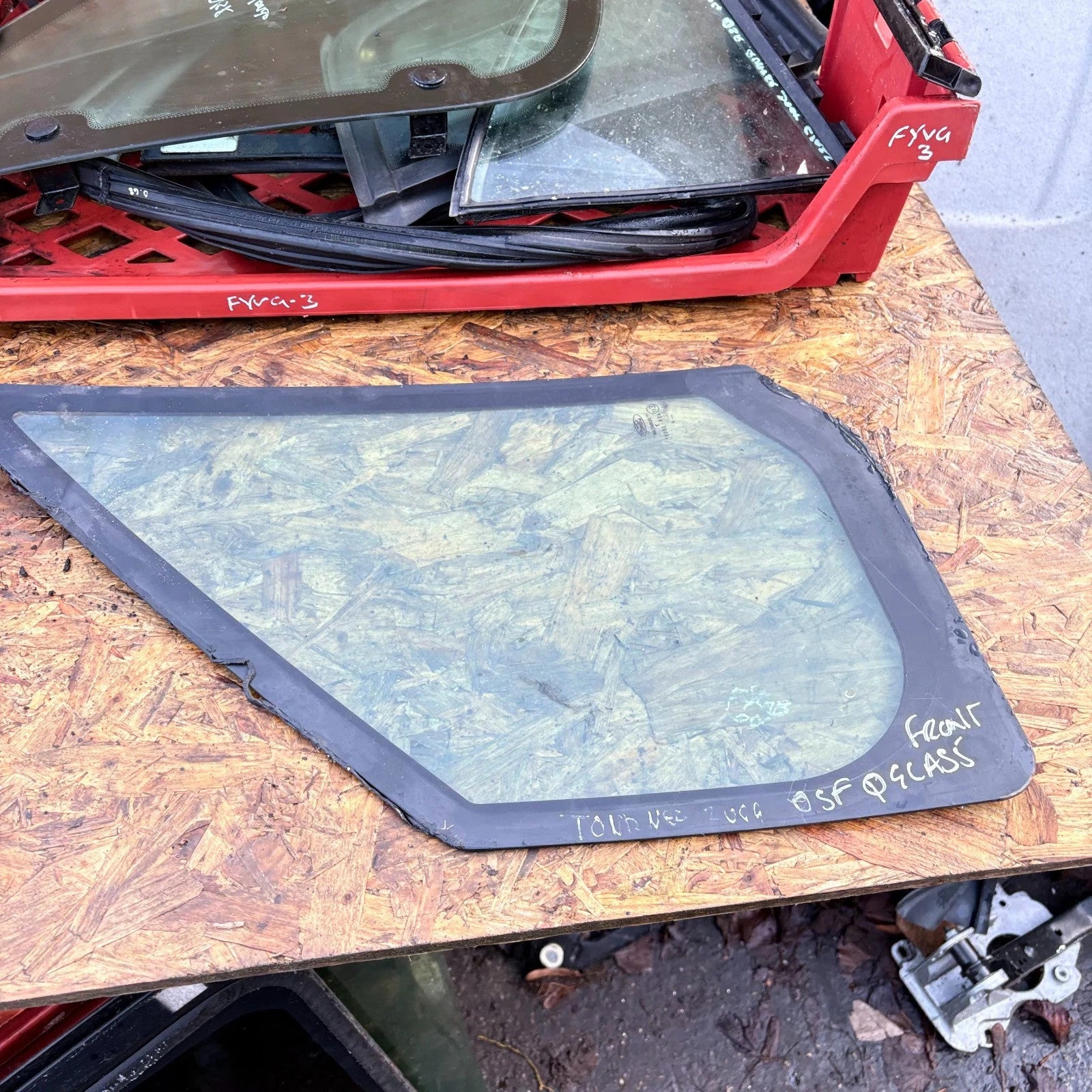 VW Touran MK1 Front Right Driver Side Quarter Glass 2009 - 2014