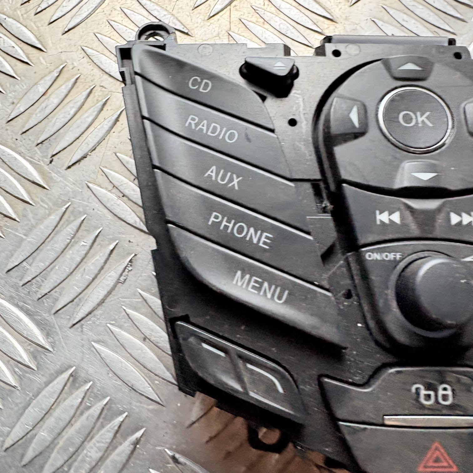 AUDIO SYSTEM/RADIO CD/331445000/BM5T18K811BA/2911016 FOR FORD FOCUS III
