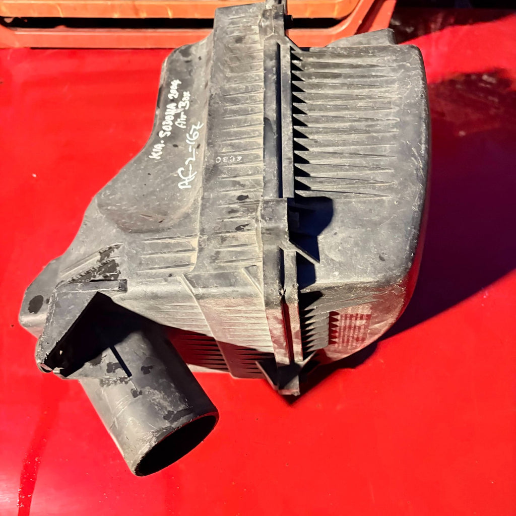 Kia Sedona 2002-2006 Air Filter Box Air Cleaner Housing