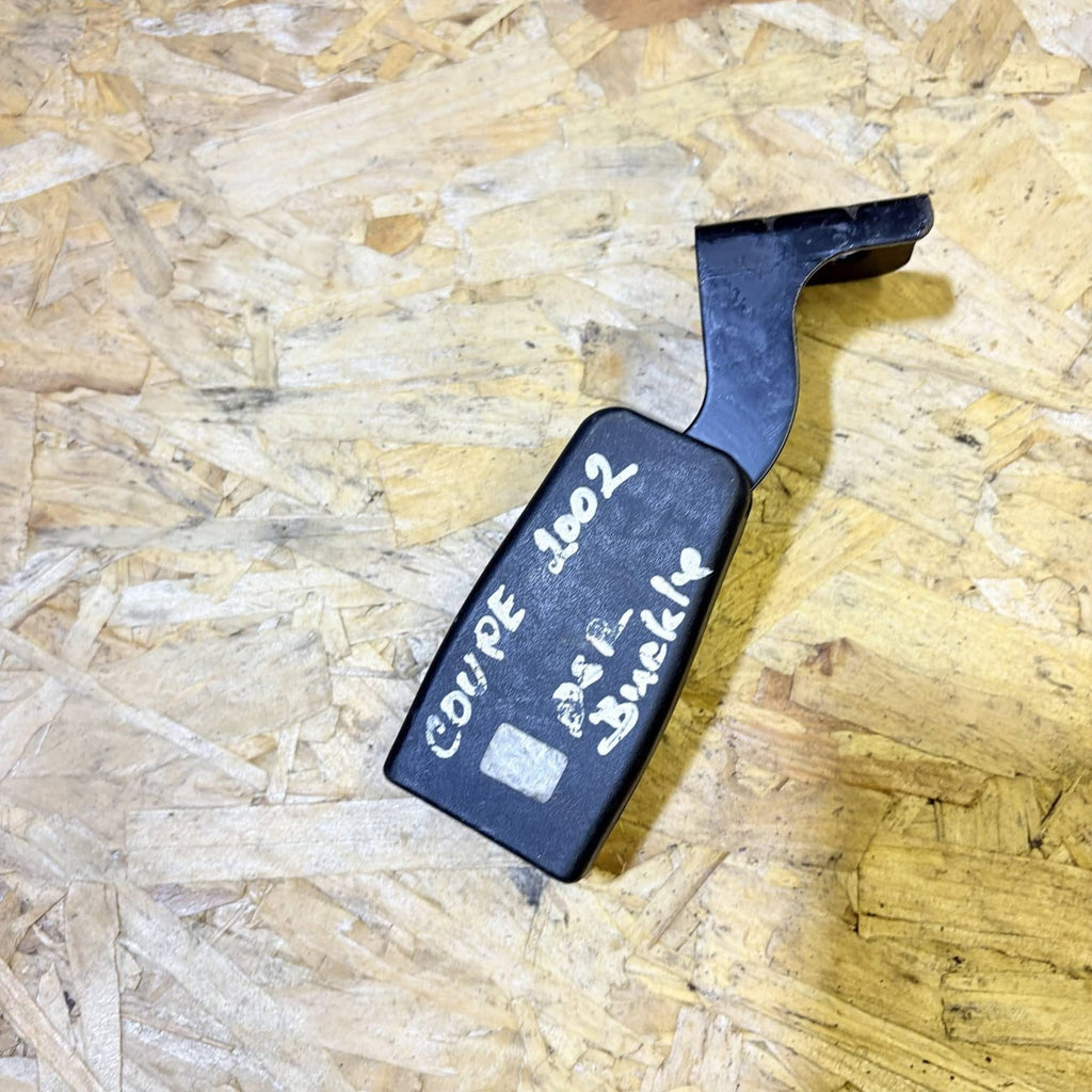2002 HYUNDAI COUPE 1.6 PETROL DRIVERS SIDE REAR OSR SEAT BELT BUCKLE OSR