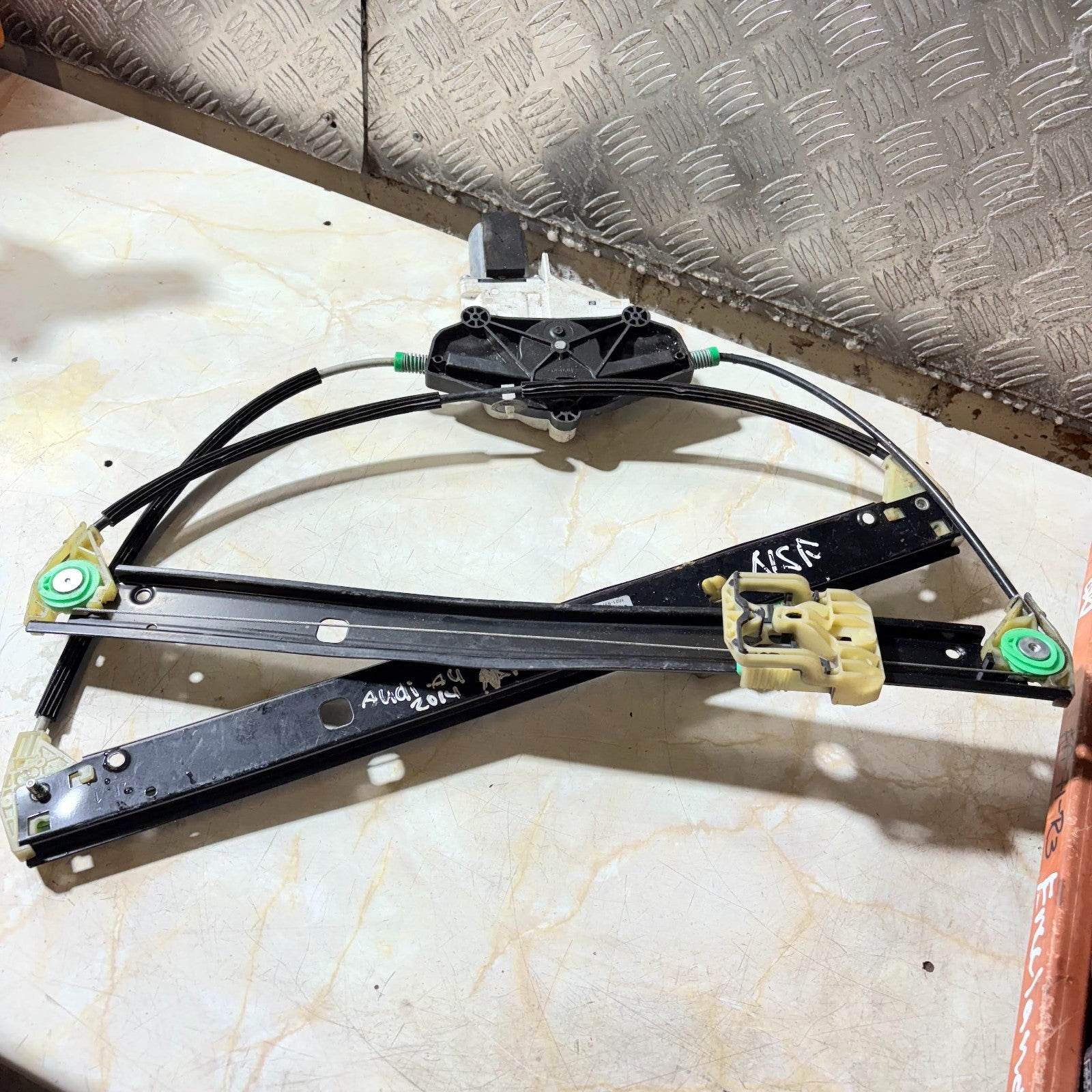 AUDI A4 2014 WINDOW REGULATOR FRONT LEFT PASSENGER SIDE 8K0 837 461