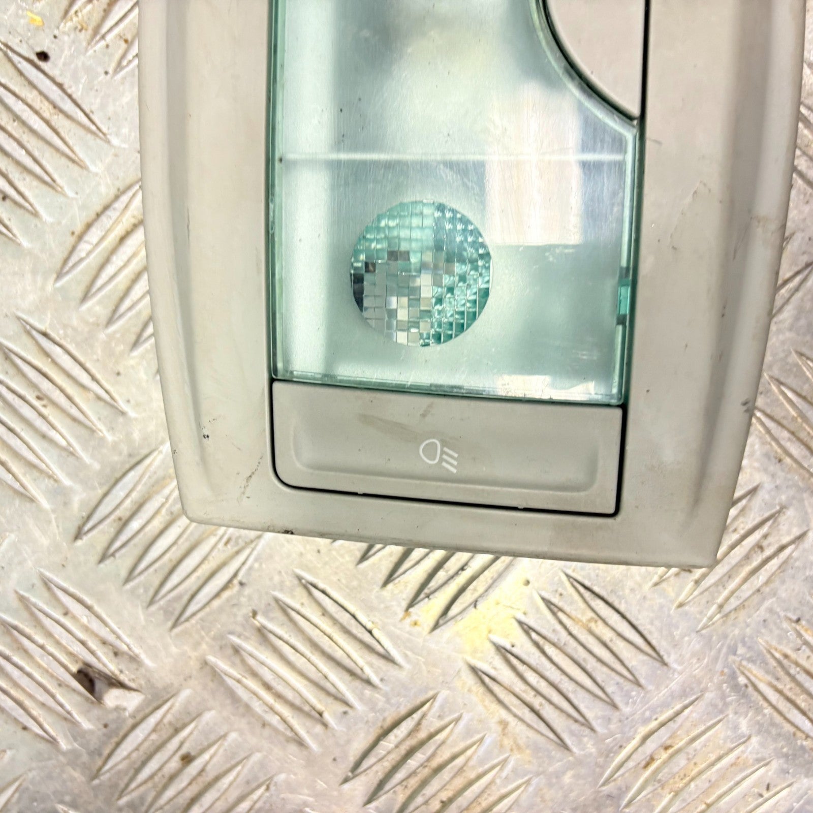 MG 6 MK1 2010-2016 Interior Rear Roof Courtesy Dome Light Lamp 10004555