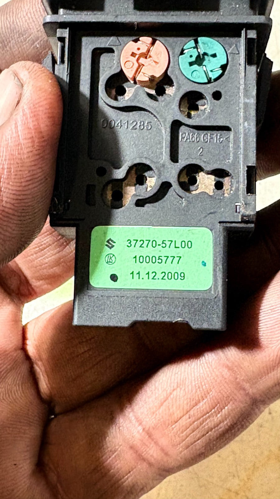 SUZUKI VITARA FOG LIGHT CONTROL SWITCH BUTTON 37270-57L00