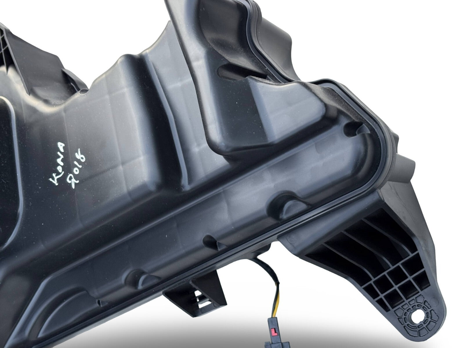 Hyundai Kona Subwoofer 96380J9000 Sound Bass Box DCT Hybrid 2022 ST43