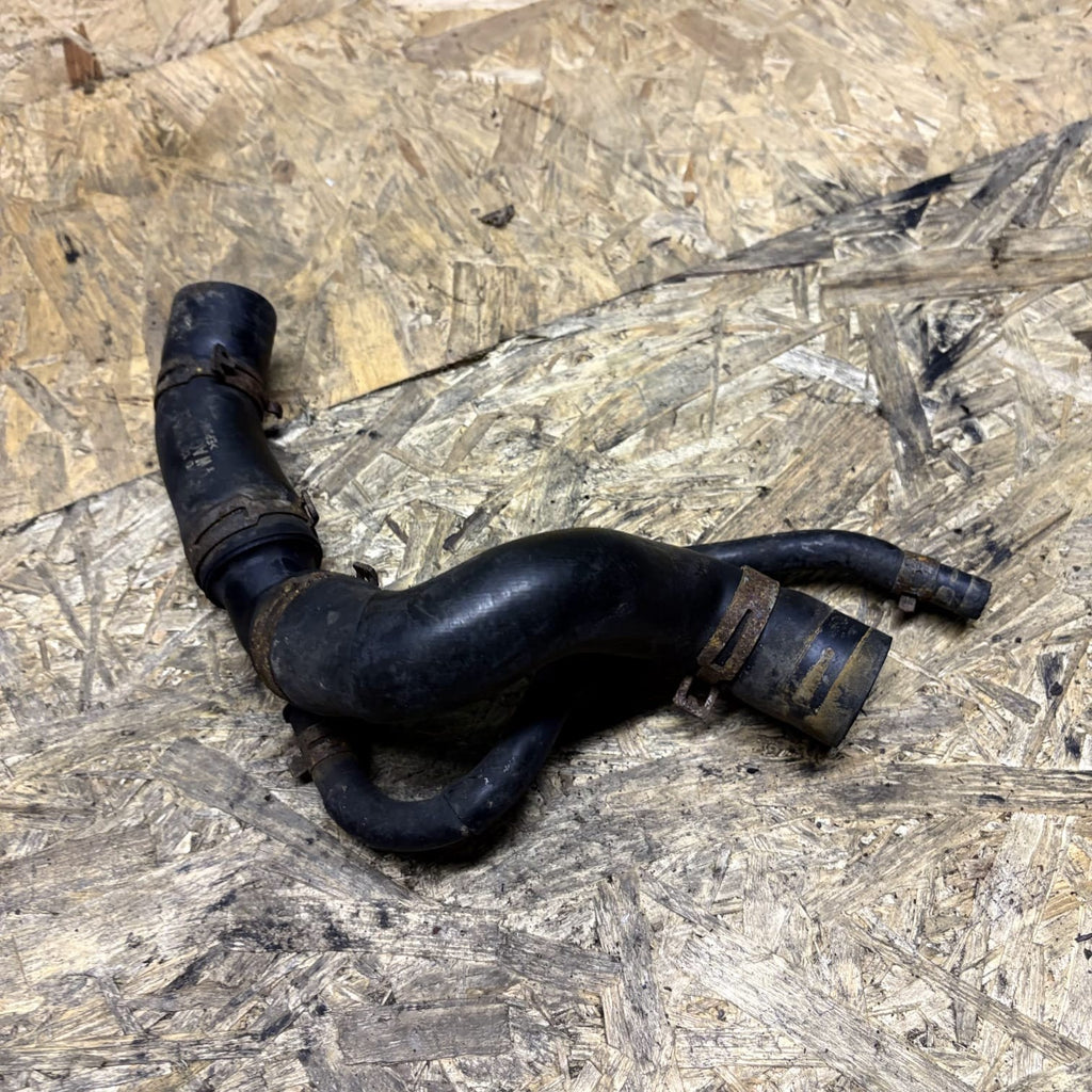 Skoda Fabia 1.2 Upper Radiator Hose Pipe 6Y0121049H 6Q0121108K 01-11