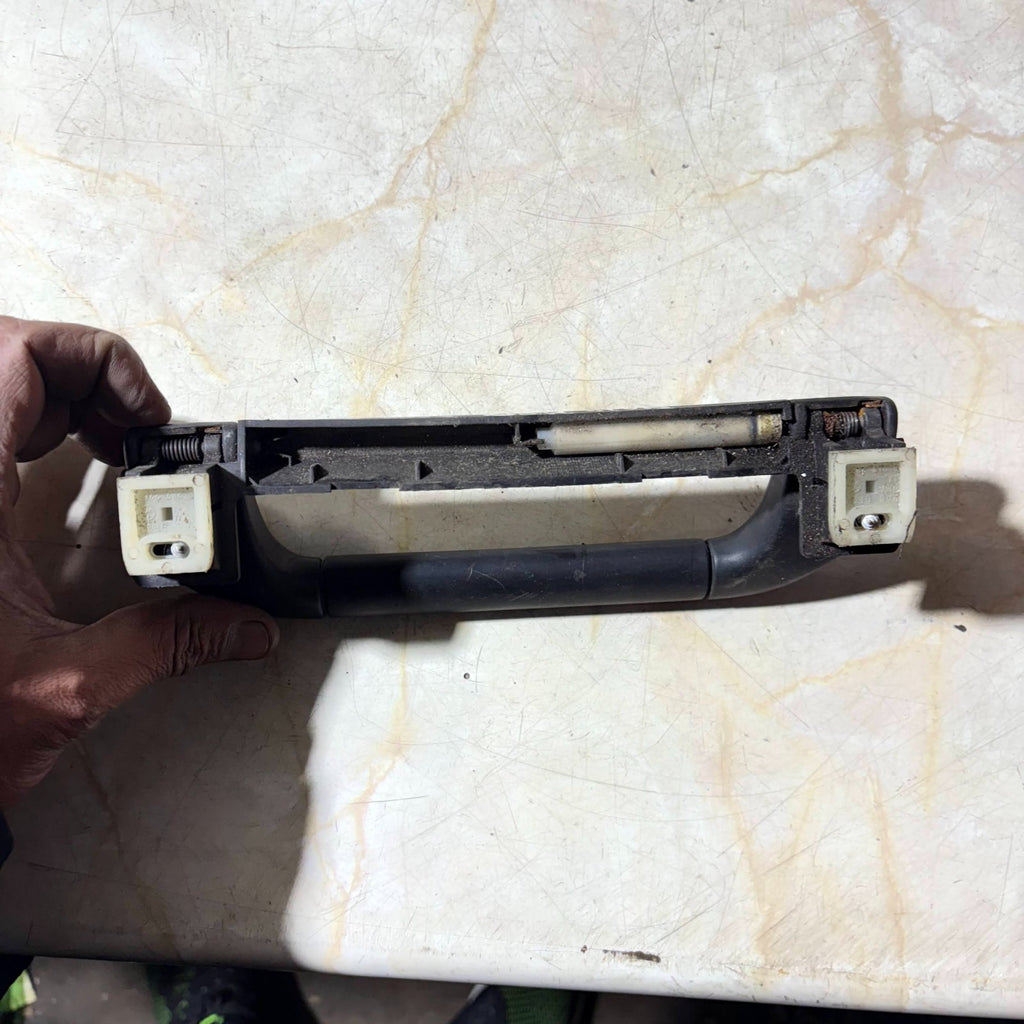 BMW X5 E53 2005 OVERHEAD GRAB HANDLE REAR RIGHT SIDE