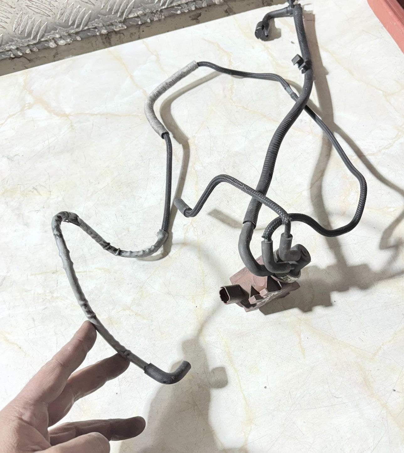 MAZDA 3 2005 VACUUM SOLENOID VALVE AND PIPES