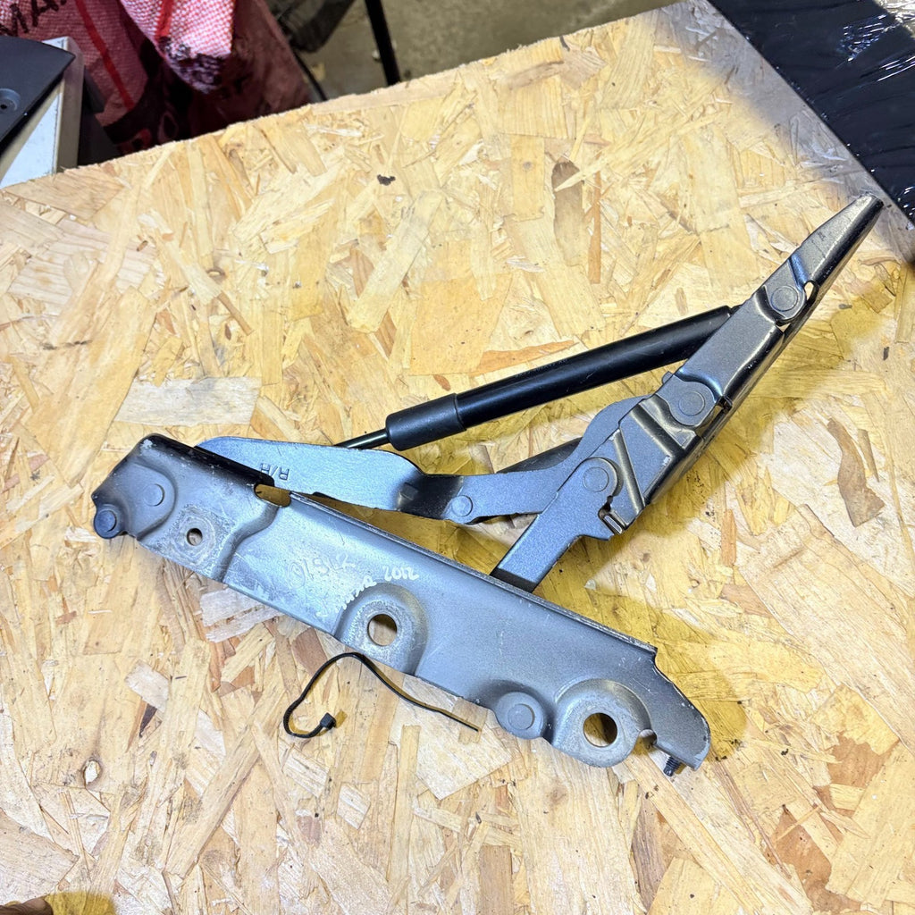Jaguar 2012-2015 Right Rear Tailgate Hinge Gas Strut 8X23406A42AD
