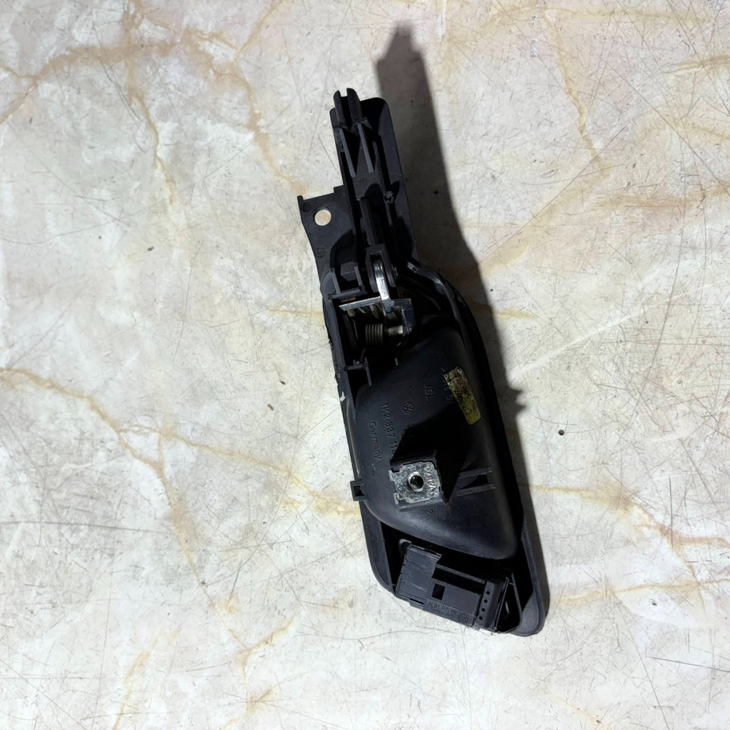 VW Jetta MK5 Golf MK5 05-10 Front Right Driver Side Inner Door Handle 1K2837114