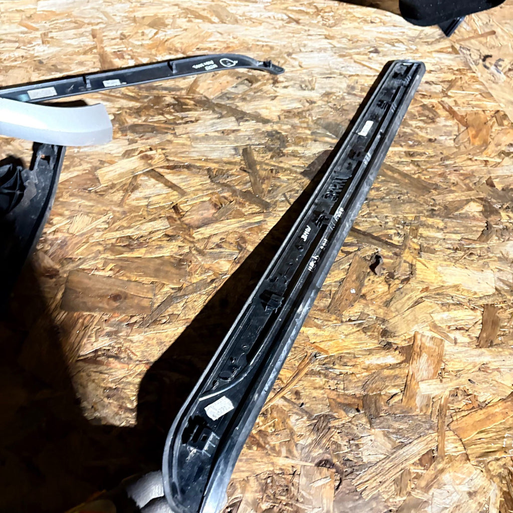 BMW 1 Series 118d (2011-2014) Front Right Door Sill Trim Driver Side