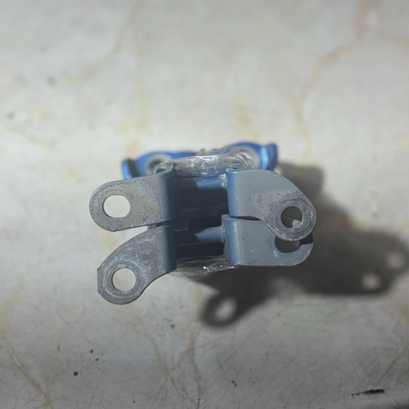 TOYOTA YARIS 2011-2019 PASSENGER REAR LEFT PAIR OF DOOR HINGES
