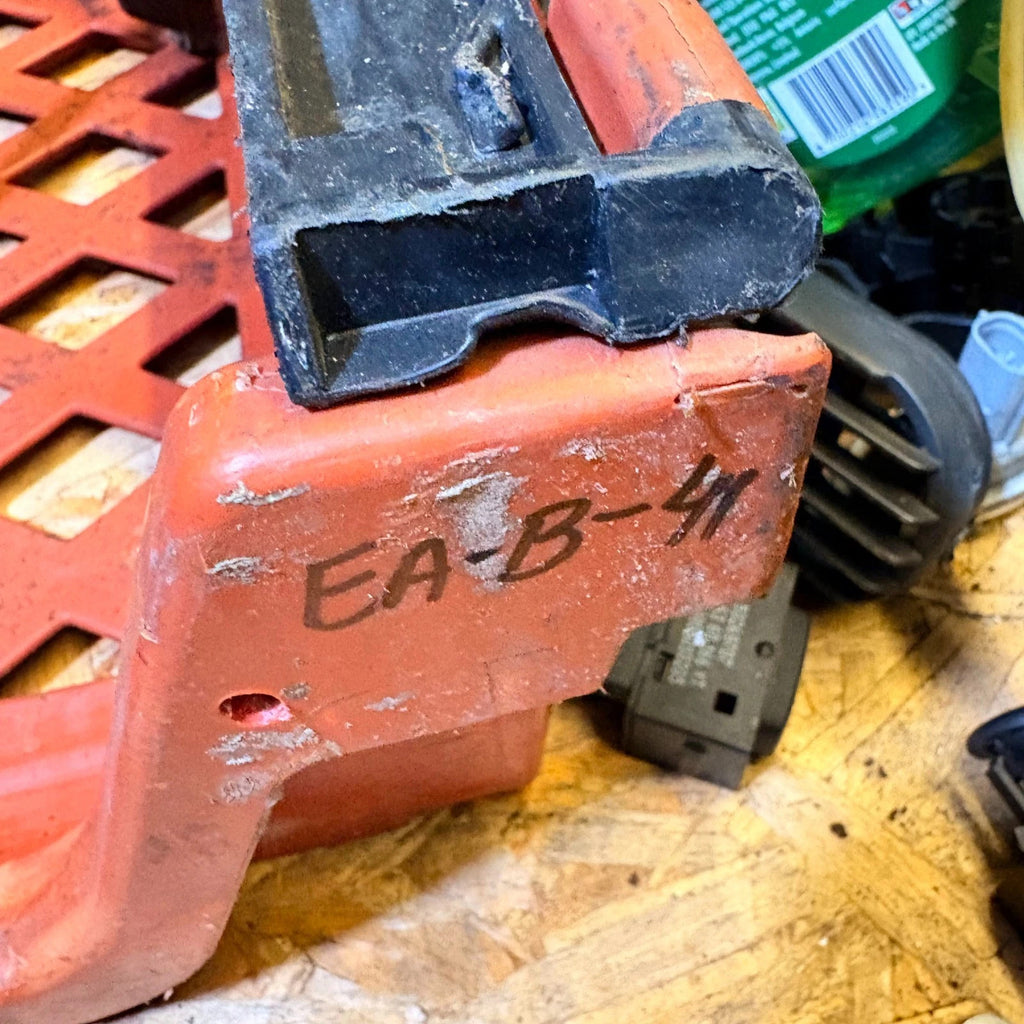 Porsche 2004 Engine Oil Dipstick Tube