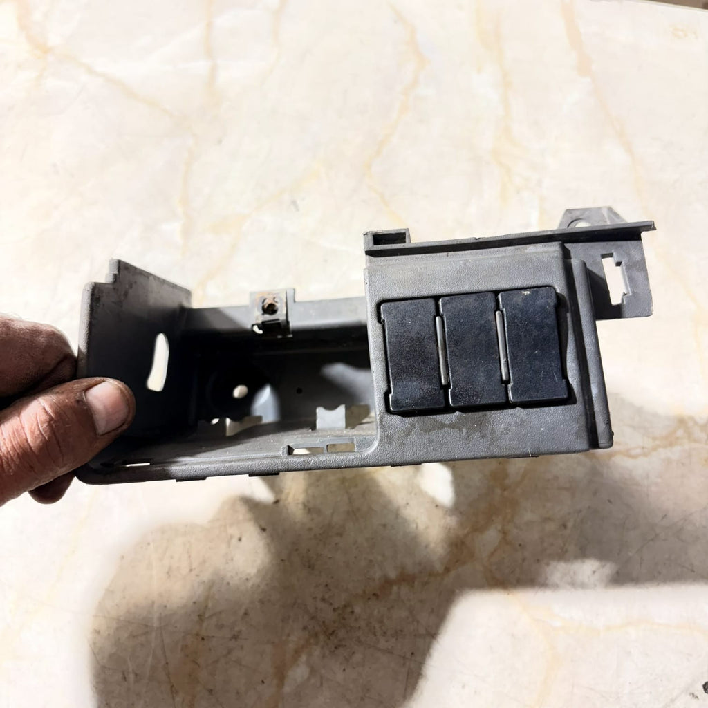 Iveco Daily 2011 O/S Drivers Cup Holder Trim Surround Bracket 3802525, 1038