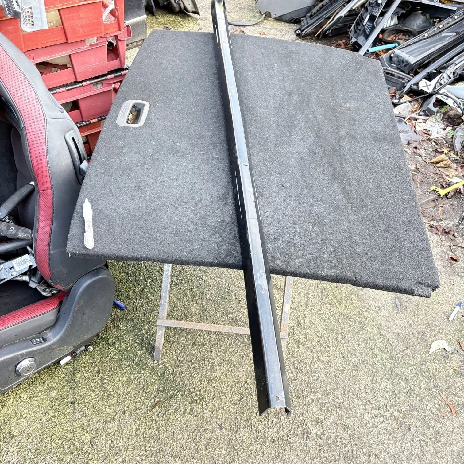 738328H300 Driver Side Roof Bar Nissan X-Trail 0/S 100KW
