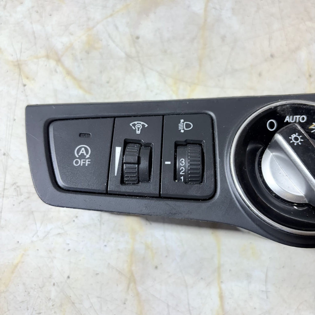 HYUNDAI I40 HEADLIGHT CONTROL SWITCH 2017 TO 2015 933003Z970