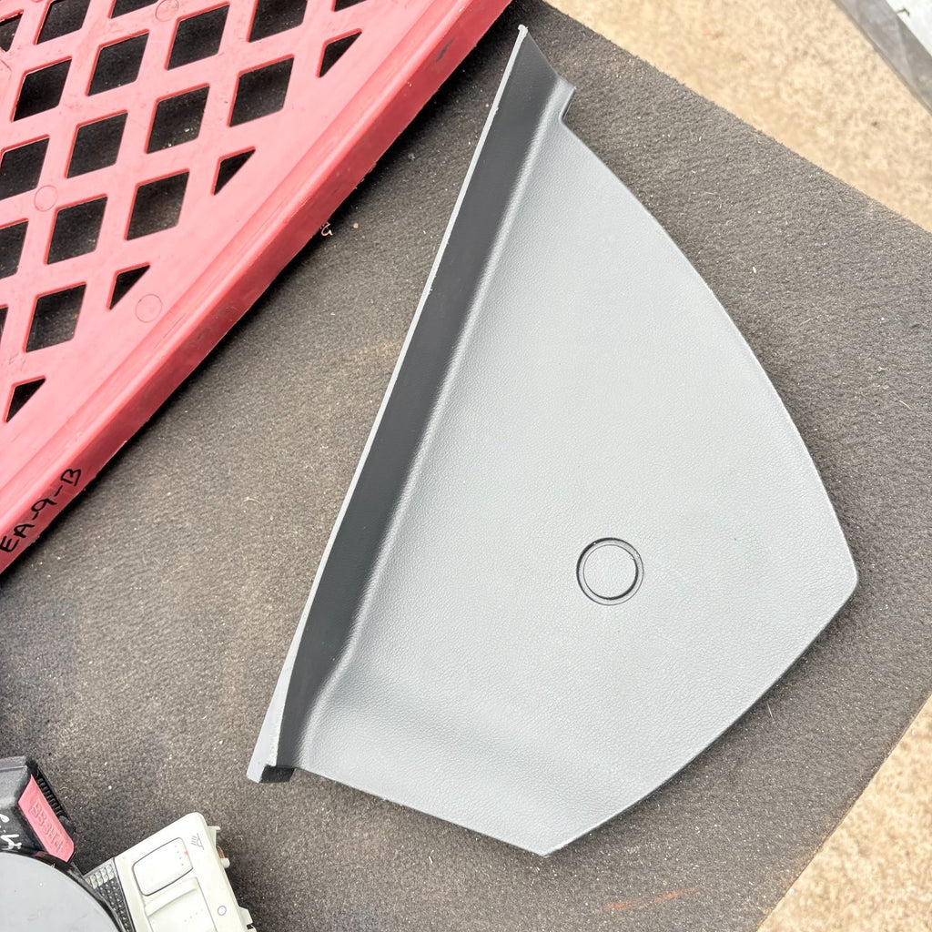 MG6 2014 FRONT DRIVER RIGHT SIDE DASHBOARD END PANEL COVER TRIM 30014642