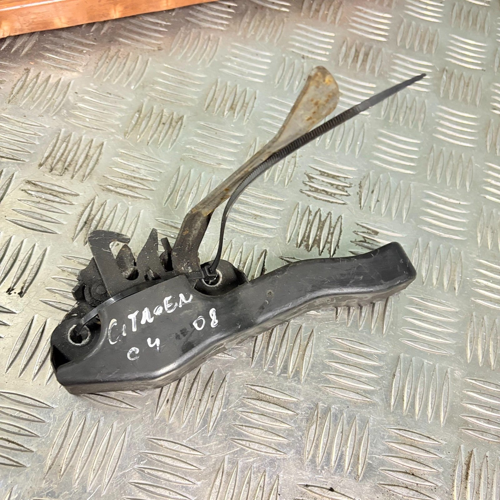 2014 CITROEN C4 2008 BONNET HOOD LOCKING HOOK LATCH