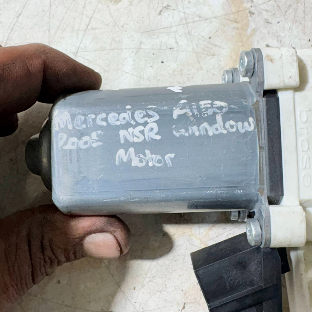 MERCEDES A CLASS A150 2005 N/S/R PASSENGER SIDE REAR WINDOW MOTOR A1698201942