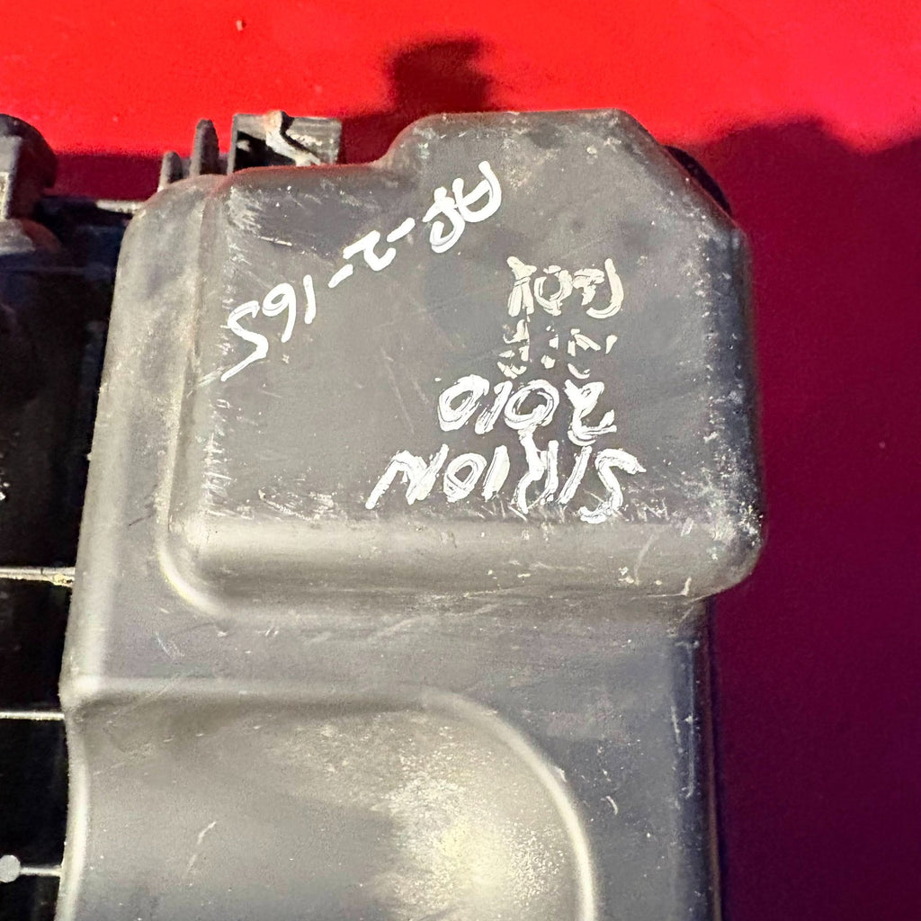 2010 Daihatsu Sirion 1.3 16v Twin Cam Air Filter Housing