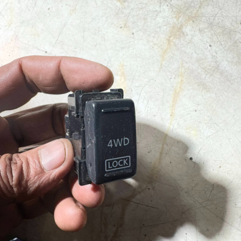 Nissan Murano Z50 2003?2007 Diff Lock 4WD Control Switch