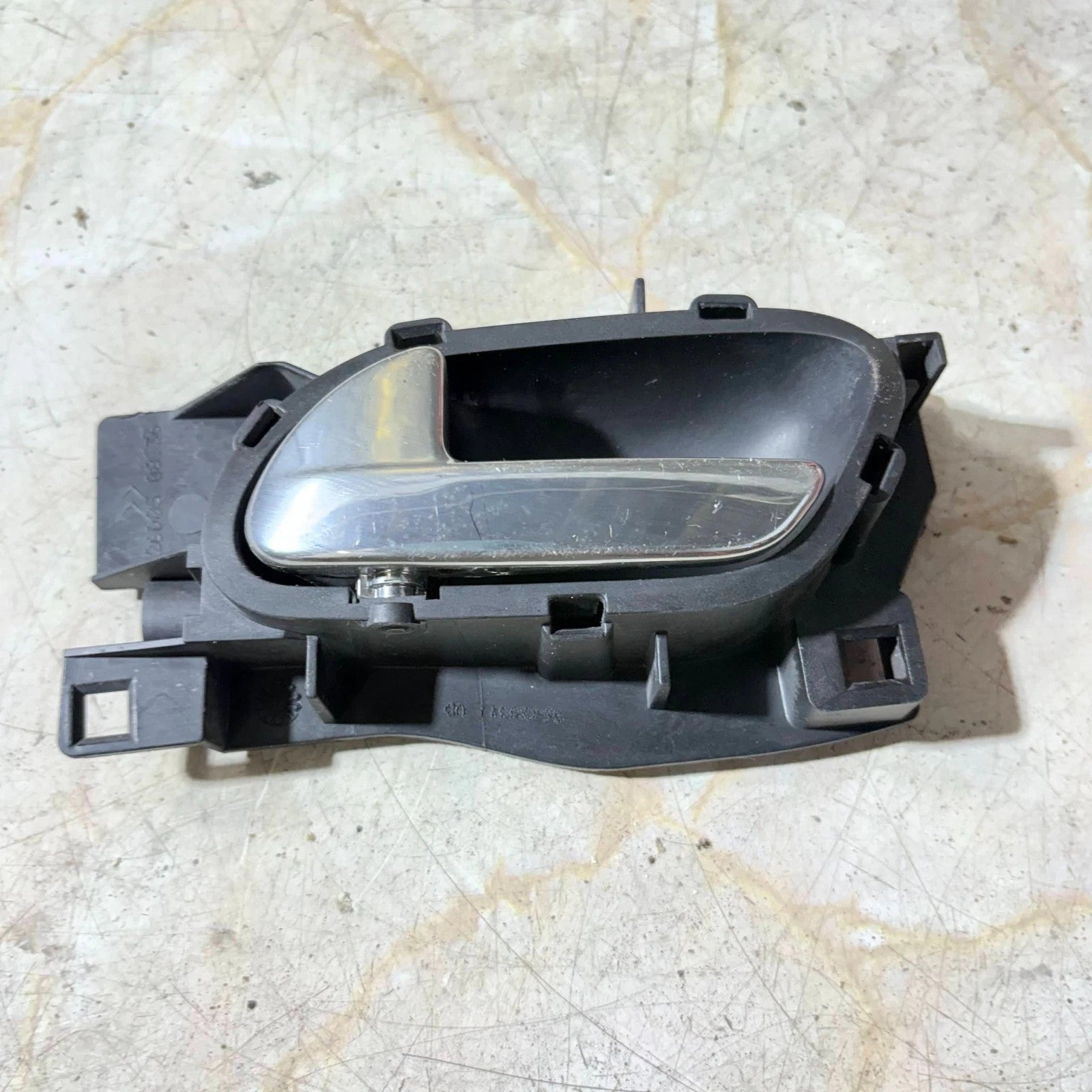 INTERIOR DOOR HANDLE FOR PEUGEOT 208